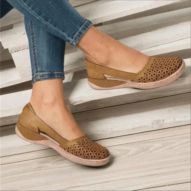 Womens Slip-On Flats with Expandable Toe Box and Cushioned Insole