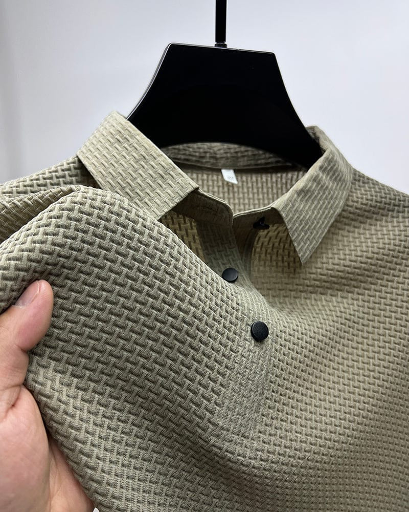 Breathable Mesh T-Shirt with Ventilation Panels and Contemporary Design